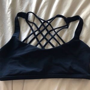 Lululemon Free To Be Bra - Wild
Color: Navy/Black
Size: 6